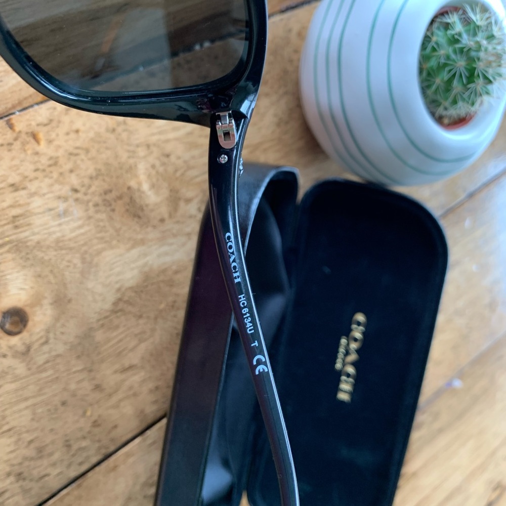 Coach women sunglasses - Picture 3 of 8